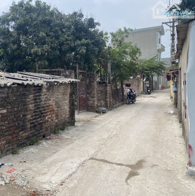 Bán đất , Vân Trì , Đông Anh 65m2 , MT4.5m thông ô tô 6.1 tỷ - 2
