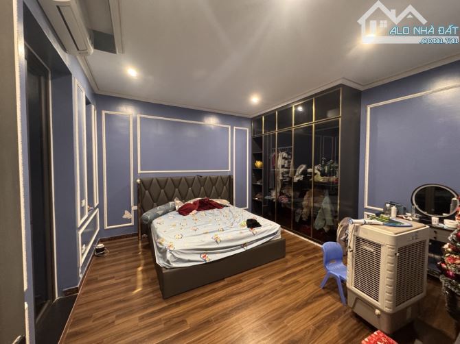 Bán nhà phố Chu Huy Mân, 83m2- 3 tầng- mt7.5m- 10 tỷ hơn, gần Nguyễn Văn Linh - 3