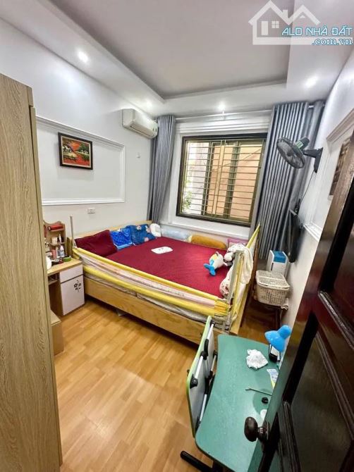 KHƯƠNG TRUNG, NGAY HỒ ĐẦM ĐỒNG, 100M RA NGÕ OTO, 6.45 TỶ 4 TẦNG 30M2, SỔ ĐỎ VUÔNG VẮN - 2