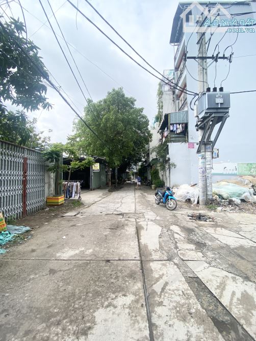 NHÀ CẤP 4-GÒ XOÀI-BÌNH TÂN-64M2-HXH 6M THÔNG TỨ TUNG-CHỈ 3.X TỶ - 2