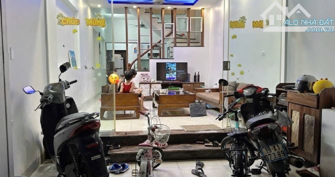 🔥🔥🔥NHÀ 3 TẦNG - CHỦ ĐỂ LẠI NỘI THẤT - CHỈ VIỆC SÁCH VALY VÀO Ở🔥🔥🔥  👉TẰNG MY - NAM H - 2