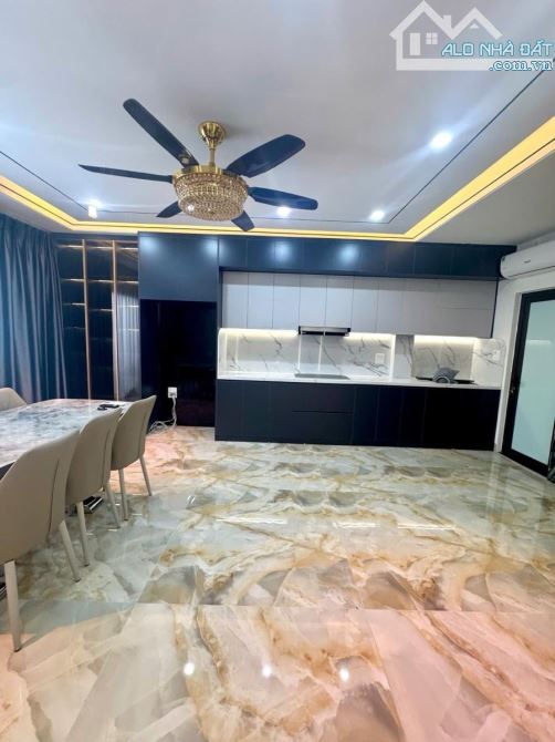 Bán nhà Nguyễn Văn Cừ 50m x 6 tầng thang máy MT 5m giá 10,8 tỷ - 2