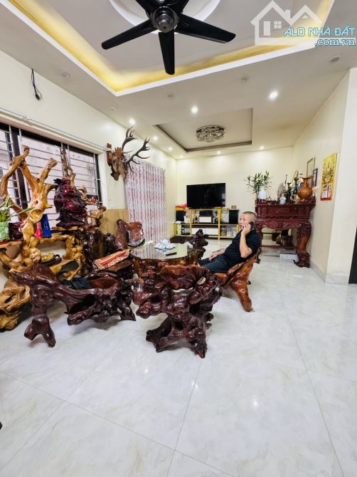 🏡 BÁN BIỆT THỰ 3 TẦNG -DƯƠNG XÁ GIA LÂM - CĂN GÓC 2 MT-  VIEW HỒ THOÁNG MÁT CHỈ 7,9 TỶ - 2