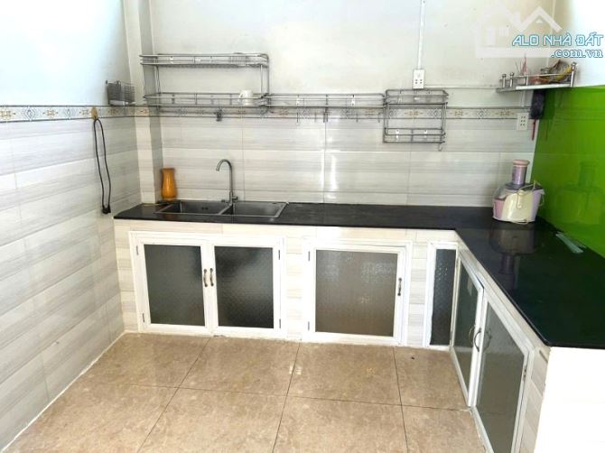 Bán Nhà 2 Tầng BTCT – 40m² – Gần Vincom Lê Văn Việt – SHR Hoàn Công – Chỉ 3.3 Tỷ - 3