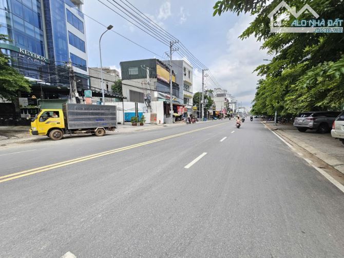 Nhà mặt tiền kinh doanh ngay ký túc xá Làng Đại Học Quốc Gia Tphcm, p Đông Hoà, Tp Dĩ An - 3