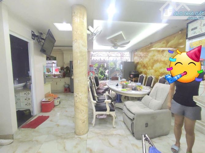 BÁN BIỆT THỰ 4 TẦNG P. TÂN PHONG, QUẬN 7, 7M x 18M, 28 TỶ - 3