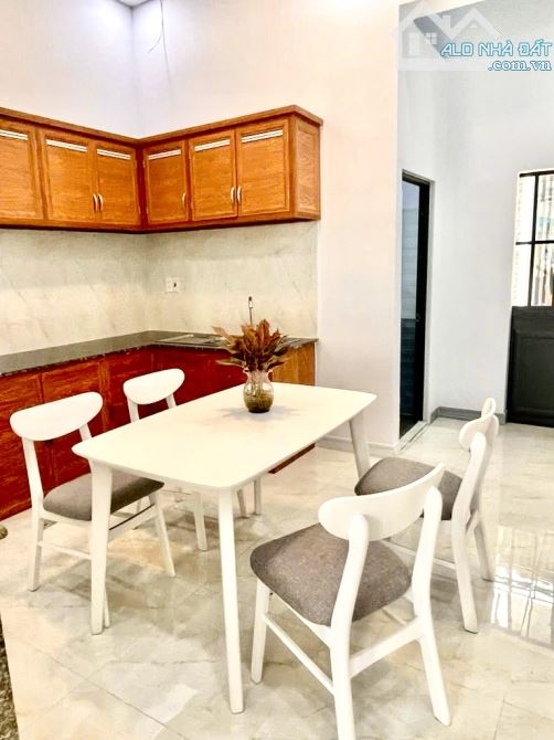 CĂN GÓC 2 TẦNG THOÁNG MÁT DT:48m2 Huỳnh tấn phát Q7 sát khu Nam Long chỉ 5.2 Đồng - 3