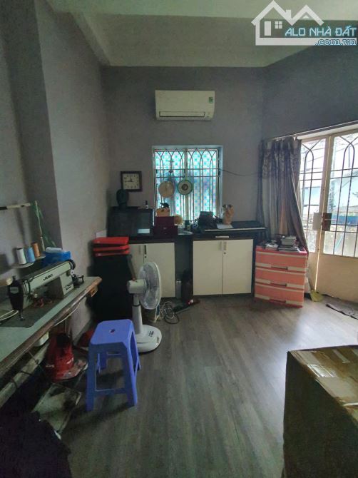 Nhà CMT8, Gần Ngã Tư Bảy Hiền Tân Bình, 35m2, 3Tầng Kiên cố, Sổ Nở Hậu Tài Lộc. Chỉ 4.7Tỷ - 3