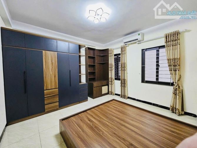 Chỉ 5.1 tỷ có ngay nhà Thạch Bàn , Long Biên, DT 32m, 5 tầng, ô tô đỗ cổng - 3