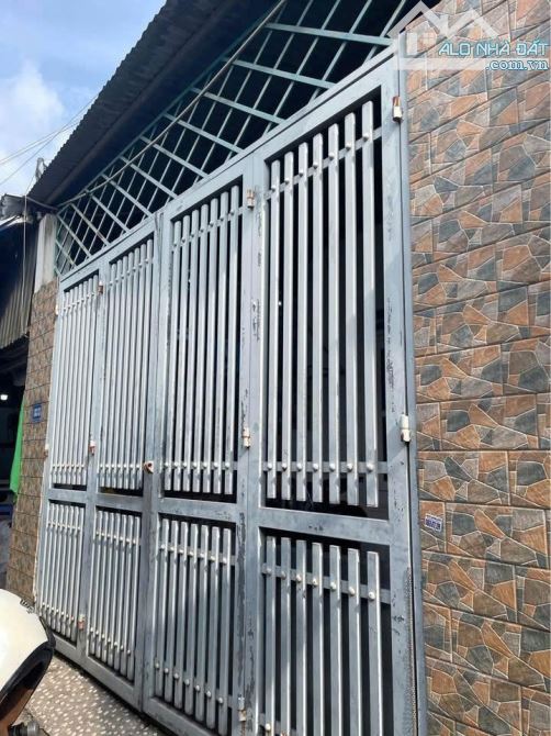 GẤP ! Bán căn nhà c4 ở Bến Xe An Sương 4x17 ( 68m2 ) 690 TRIỆU Sổ hồng riêng sang tên - 3
