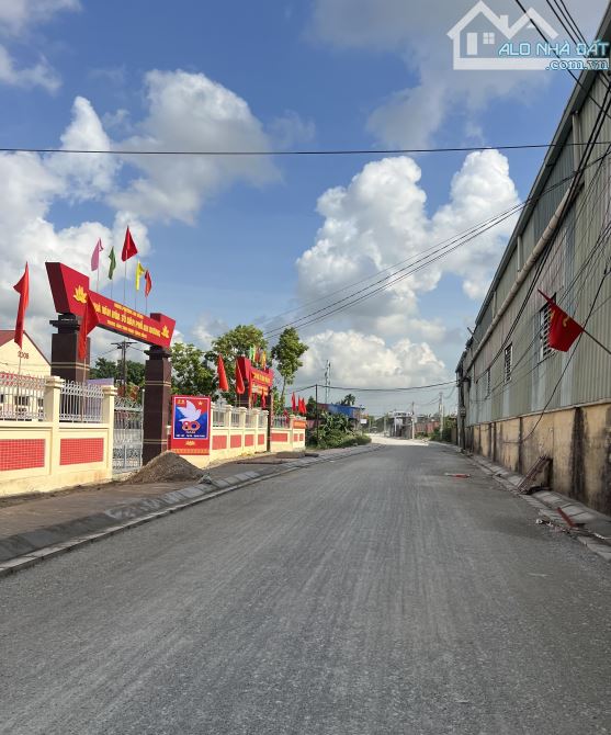 Bán căn 2 tầng mặt đường Đông Đồng, An Dương 1, An Dương. - 3