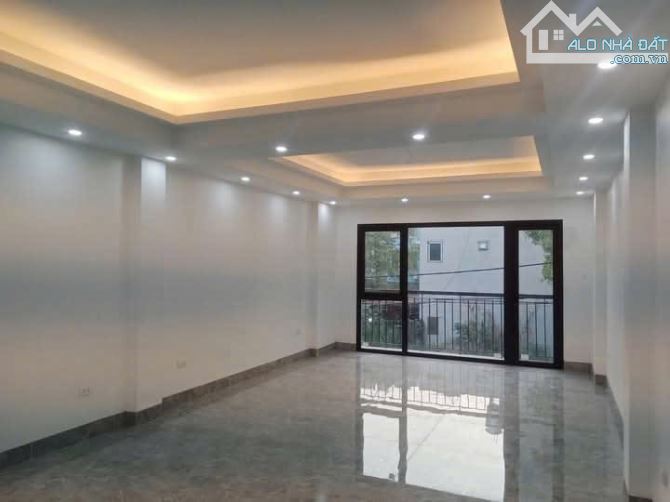 Nhà 6 tầng, Thang Máy, Phân Lô Vỉa Hè, Kinh doanh tại Hoài Đức cách ĐH Công Nghiệp 2km - 3
