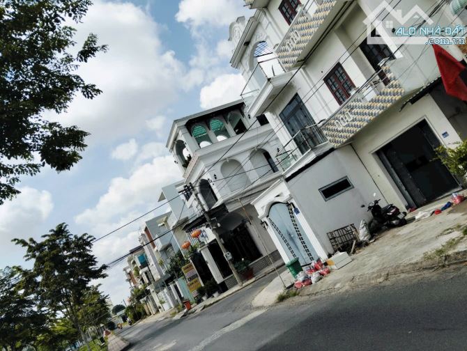 Cho Thuê Nhà 1 Trệt 2 Lầu KDC Hưng Phú - View Công Viên - qua cầu 26/3 - 3