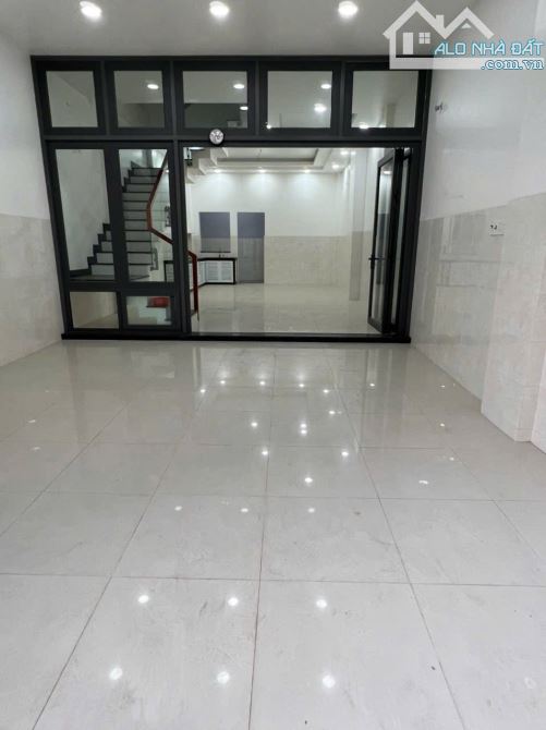 Bank định giá 7ty bán hơn 5 tỷ. 5x16 4 tầng. Khu phân lô 7m. Chợ cầu đồng - 3