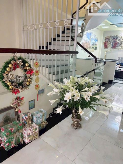 Bán nhà Trần Nguyên Hãn 50m 5 tầng giá 6 tỷ 5 ô tô để trong nhà - 3