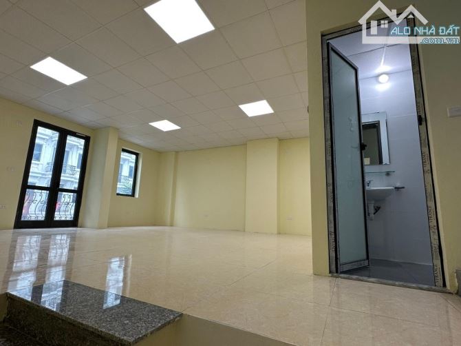 Bán LK Kiến Hưng 5T, cận góc VIP, đang cho thuê 20tr/ tháng - 3
