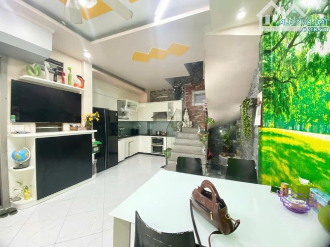 Bán nhà phố Bùi Xương Trạch, 6 tầng, mặt tiền 6m, ô tô đỗ cổng, 38m2 giá 7.2tỷ - 3