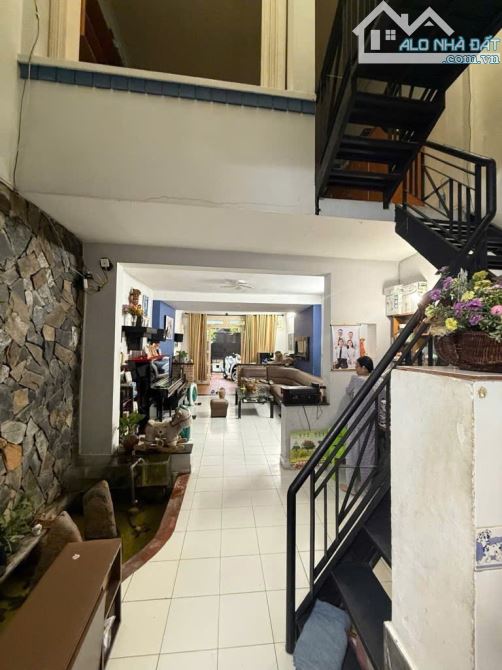 BÁN NHÀ NGAY LÝ THƯỜNG KIỆT, CẠNH KHU BẮC HẢI - GẦN 90M2, NGANG HƠN 4M, 2 TẦNG, HẺM 6M - 3