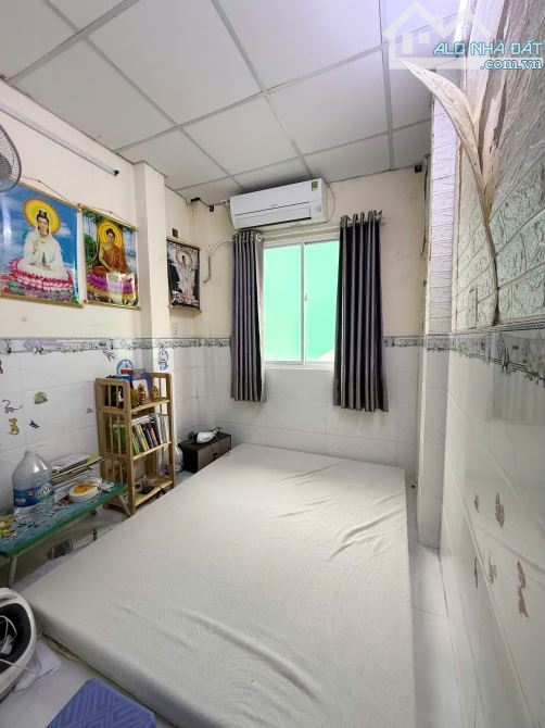 Nhỉnh 3 tỷ - Hẻm Ô tô, Kinh Doanh Ngay Chợ Bùi Minh Trực Q8, 4 tầng ở ngay. - 3
