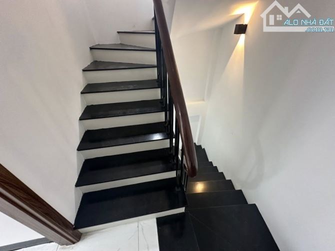 BÁN NHÀ CHỢ VÂN CANH 4.X TỶ - 4 TẦNG 3 NGỦ FULL NỘI THẤT - Ô TÔ ĐỖ GẦN - CẠNH KĐT - 3