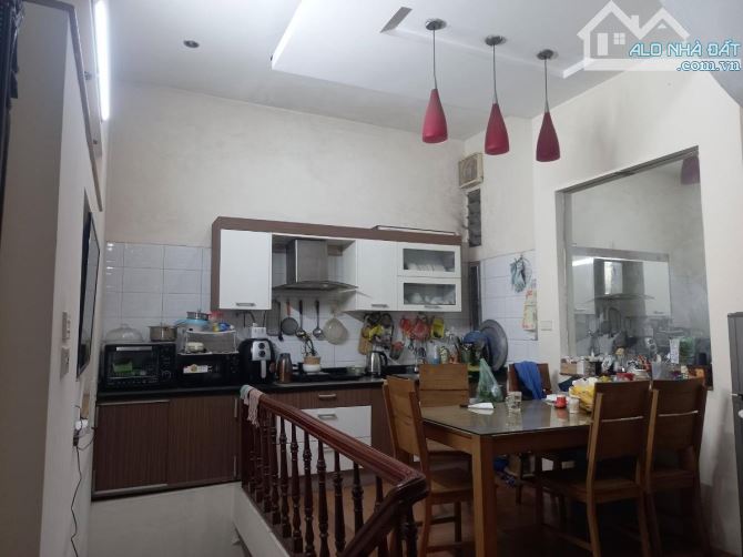 BÁN NHÀ PHƯƠNG MAI ĐỐNG ĐA 45m 5T Mt 4m GIÁ 17.5 TỶ PHÂN LÔ GARA Ô TÔ KINH DOANH. - 3