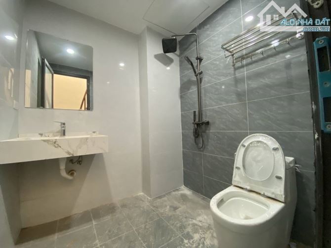 N.H.À ĐẸP-ĐỒNG NHÂN-ĐÔNG LA-TRONG ĐÊ- DT 31M2-5TẦNG-GIÁ 4TỶ - 3