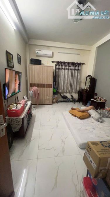Nhà HXH Hậu Giang - 4 x 16M - 8 Tỷ - View Công Viên - 3