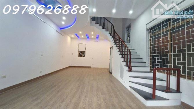 NHÀ MẶT PHỐ BÀ TRIỆU - Ô TÔ TRÁNH,  VỈA HÈ RỘNG - NỞ HẬU - LÔ GÓC - KINH DOANH ĐỈNH - 3