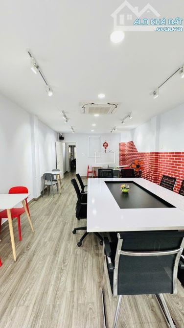 !!+ Quận 5 Nhà  Mặt Tiền Kinh Doanh Trần Hưng Đạo Đoạn Đẹp Sung Túc
5 Tầng 68m_27 Tỷ TL - 3