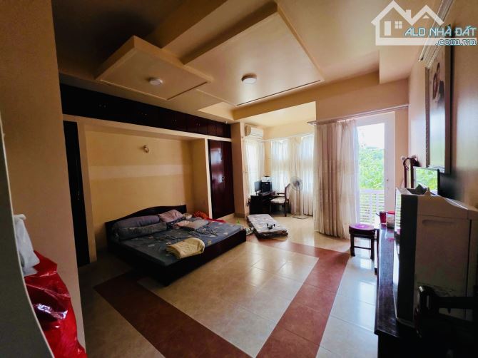 Cần Bán Nhà 1 Trệt 3 Lầu Đường Nội Bộ Trần Khắc Chung 107M2 (5.2x20.5) - Giá: 10.8Tỷ (BL) - 3