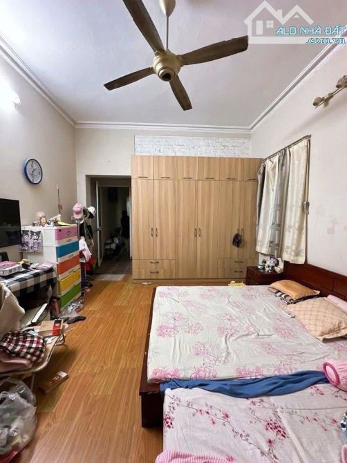 BÁN NHÀ PHỐ ĐỘI CẤN – 70M² – 4 TẦNG – 5.5M MẶT TIỀN – 14 TỶ - Ô TÔ ĐỖ CỬA - 3 MẶT THOÁNG - 3