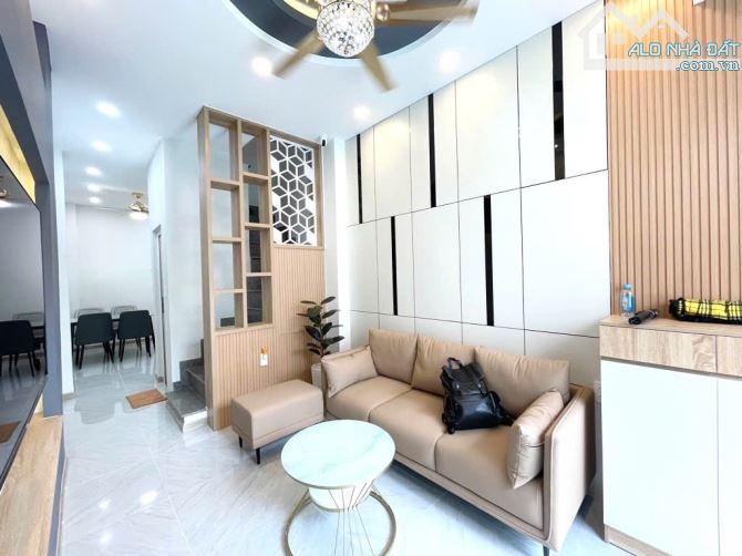 MẶT TIỀN KINH DOANH NGUYỄN TRỌNG TUYỂN - DTSD 50M2, 2 TẦNG - GIÁ CHỈ 6.6 TỶ - 3