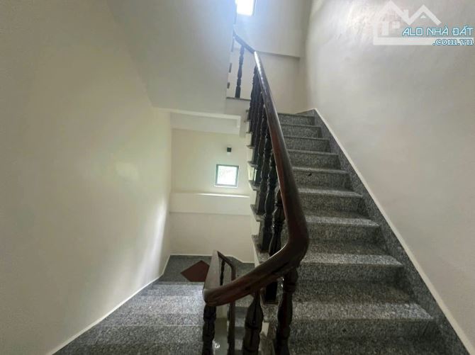 10,5 TỶ  MẶT TIỀN HƯỚNG ĐÔNG NAMSỔ RIÊNG - HOÀN CÔNG P.XUÂN HƯƠNG ĐÀ LẠT - 3