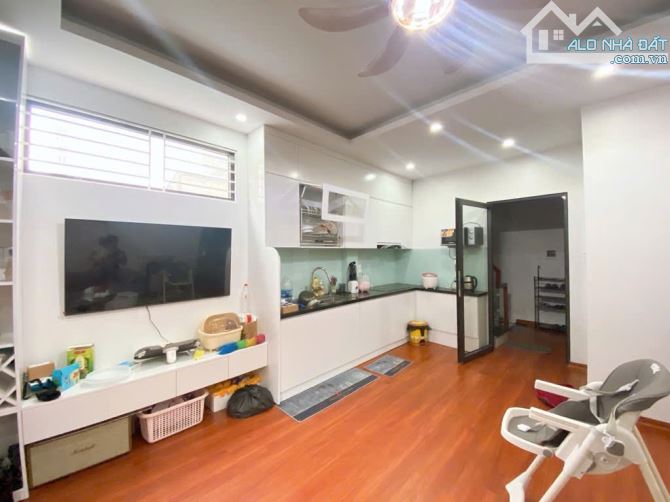 BÁN NHÀ LÔ GÓC MỚI XÂY Ô TÔ TRÁNH,ĐỖ NGÀY ĐÊM PHÚ LA HÀ ĐÔNG DT :40M MT4,5M GIÁ 12,5 TỶ - 3