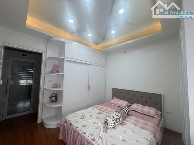 TRUNG TÂM ĐỐNG ĐA - 6 TẦNG THANG MÁY - 50M RA MẶT PHỐ - 3
