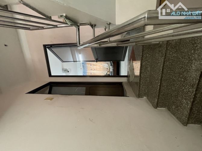 NHÀ HẺM XE HƠI GIÁ MỀM 4,8 TỶ,4 TẦNG, ĐƯỜNG BÀ HẠT, THÔNG ĐƯỜNG NGUYỄN TIỂU LA - 3