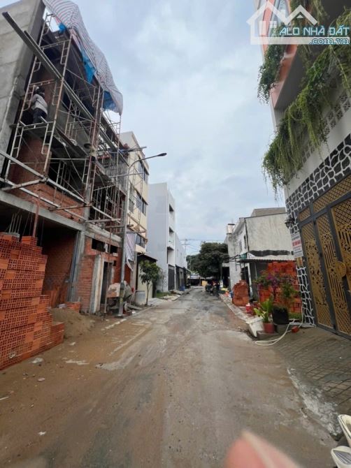 BÁN NHÀ BÌNH TÂN,NGAY TỈNH LỘ 10,GẦN TÊN LỬA,2 TẦNG,60M2,ĐƯỜNG XE TẢI 8M,KO LỘ GIỚI CHỈ 4x - 3