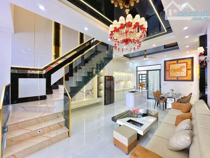 NẮM CHÍNH CHỦ BÁN NHÀ 3 TẦNG MẶT TIỀN ĐƯỜNG D1 KHU HỒNG LOAN - 3