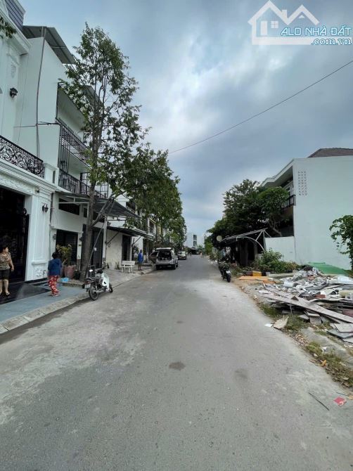 NẮM CHÍNH CHỦ BÁN NỀN BIỆT THỰ ĐƯỜNG SỐ 2 KHU NAM LONG - 3