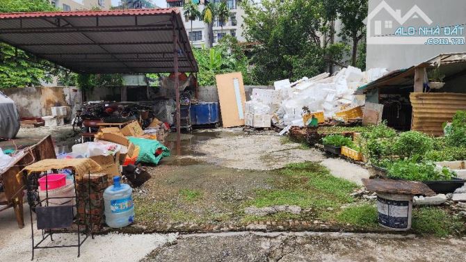 Cần bán miếng đất xuân la 41m2 mặt tiền 4M sổ đỏ chính chủ đất nở hậu ô tô đỗ trước mặt ng - 3