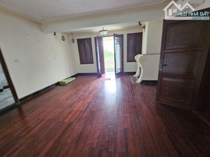 Cho thuê biệt thự siêu hiếm ở Quảng An 350m2 x 3,5 tầng làm KHÁCH SẠN - 3