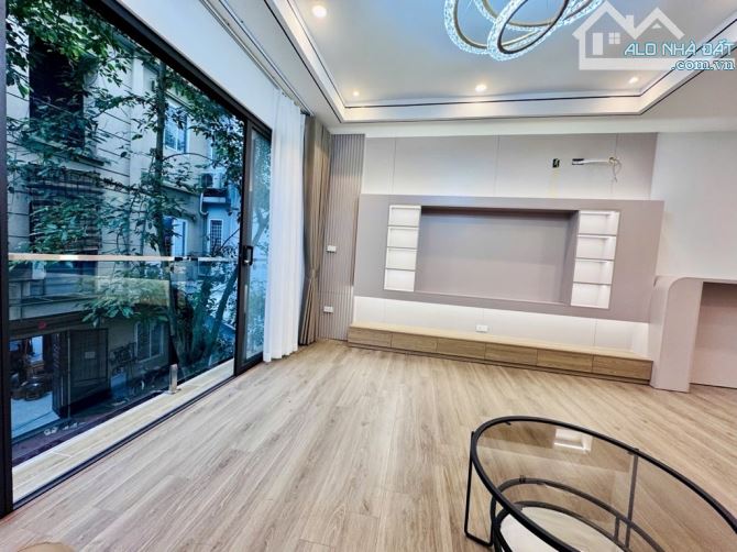 Bán nhà Hoa Lâm _Việt Hưng 6 tầng - 3