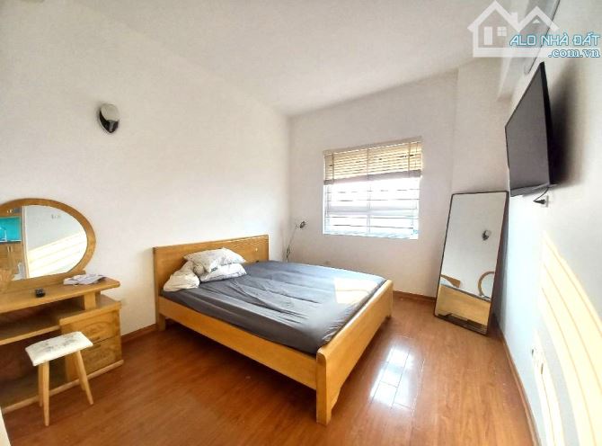 BÁN CĂN 3PN TẦNG CAO - TÒA 137 NGUYỄN NGỌC VŨ - 110M2 - 7.4 TỶ - TẶNG FULL NỘI THẤT ĐẸP - 3