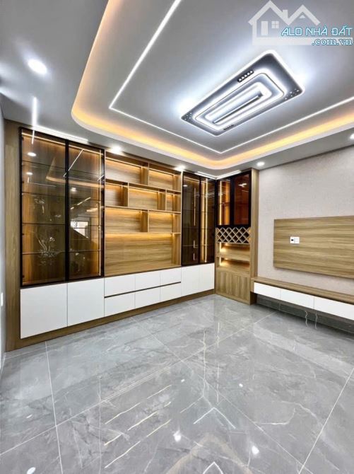 BÁN. NHÀ ĐẸP-  5 TẦNG 50m2 – Đường  6M – Khu Trung Tâm Bình Tân ,Lê Văn Quới  (50m²) 4PN S - 3
