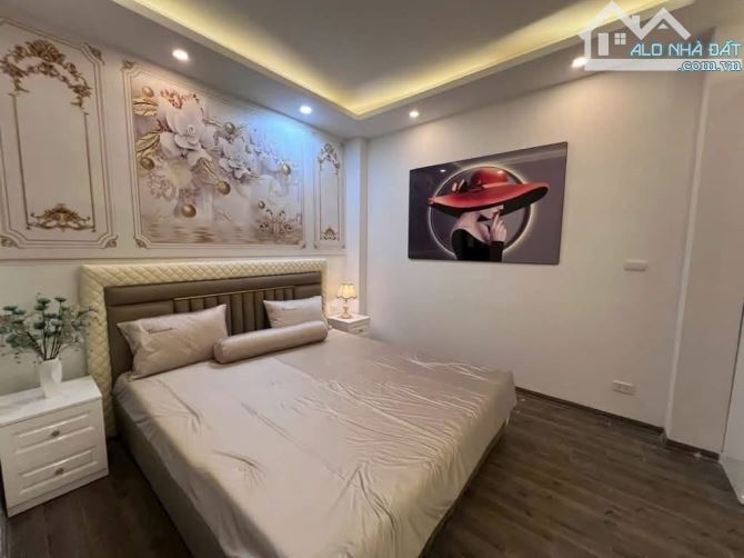 20M Ra Phố Hoàng Cầu, Ngõ Rộng Thoáng 40m2*5T Mt 4.8m Chào 9.2 Tỷ - 3