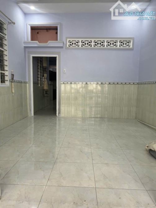 NHÀ CẤP 4,DT 5X17m , 85M2, 2PN, NGUYỄN VĂN TẠO  CHỈ 2.TY4 - 3