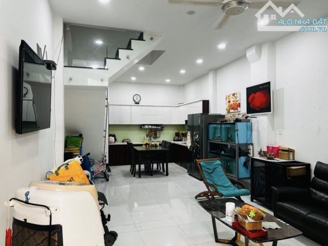 🏡 Bán Nhà Hẻm Xe Hơi | Nguyễn Thiện Thuật, P24, Bình Thạnh | 50m² | 3 Tầng Đẹp | 3PN Sổ N - 3