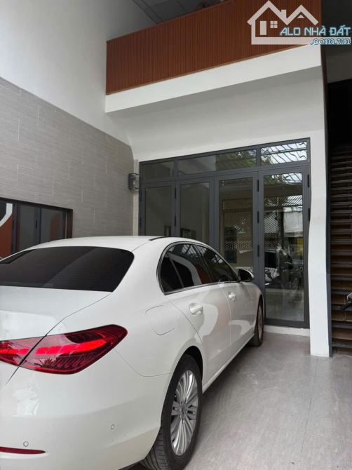 CHUYỂN NƠI Ở CẦN BÁN ĐẤT VÀ NHÀ MỚI 121M2, MẶT ĐƯỜNG NHỰA 5M, SỔ RIÊNG - GIÁ TL CHÍNH CHỦ - 3