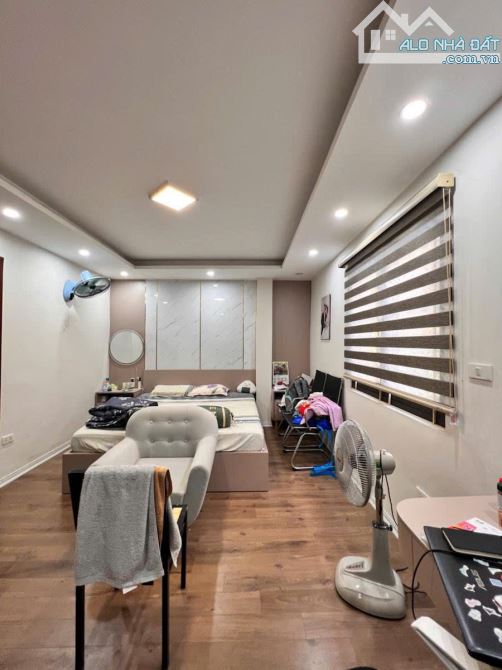 Bán gấp nhà gần hồ Linh Quang, ô tô đỗ 30m, ở và kinh doanh nhỏ, 45m2, mặt tiền rộng - 3