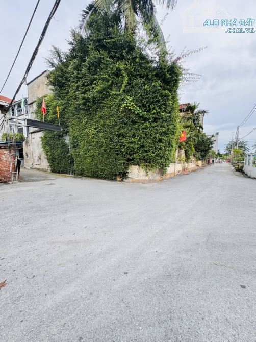 🏡 BÁN BIỆT THỰ 3 TẦNG -DƯƠNG XÁ GIA LÂM - CĂN GÓC 2 MT-  VIEW HỒ THOÁNG MÁT CHỈ 7,9 TỶ - 3